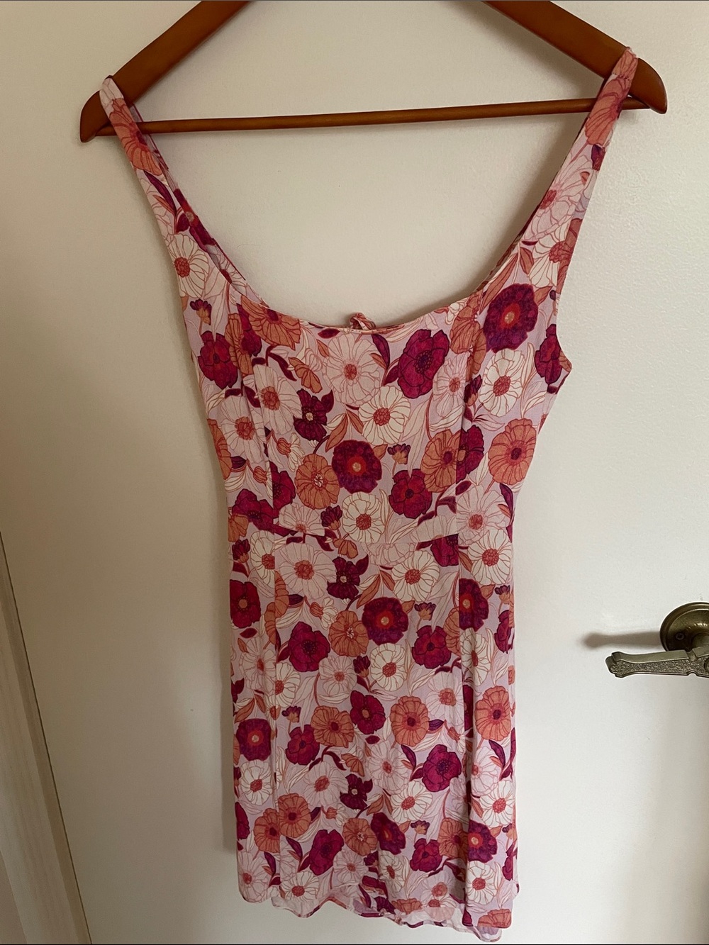 Wilfred Floral Scoop Neck Slip Dress in Light Pink and Magenta - Picture 1 of 7